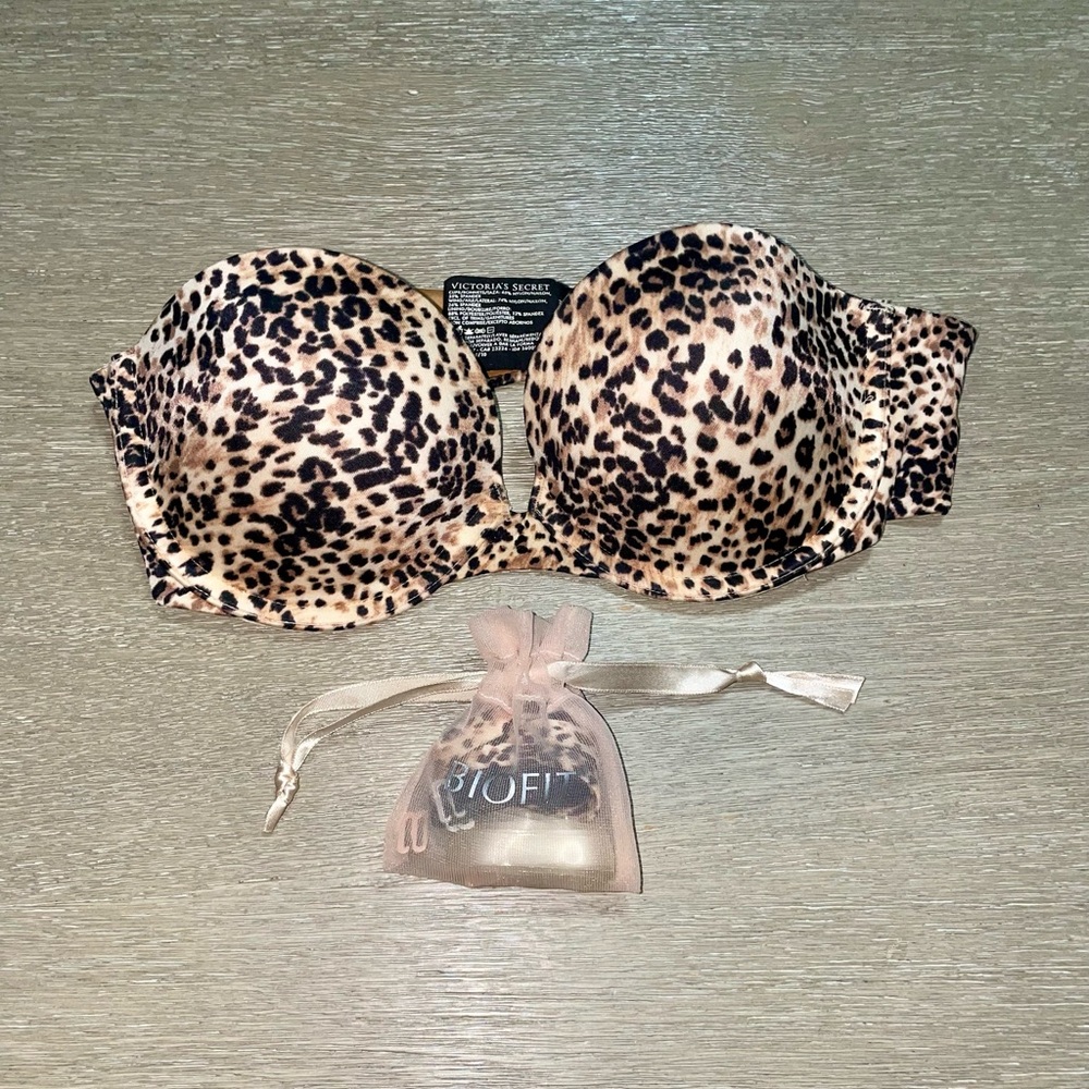 Victoria's Secret Biofit strapless Leopard Print Bra